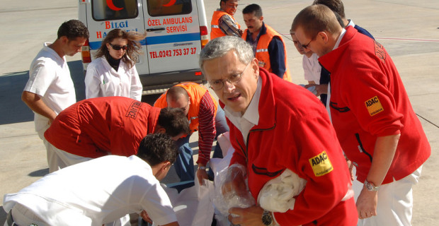 Krankenrücktransport nach einem Busunglück in der Türkei.
