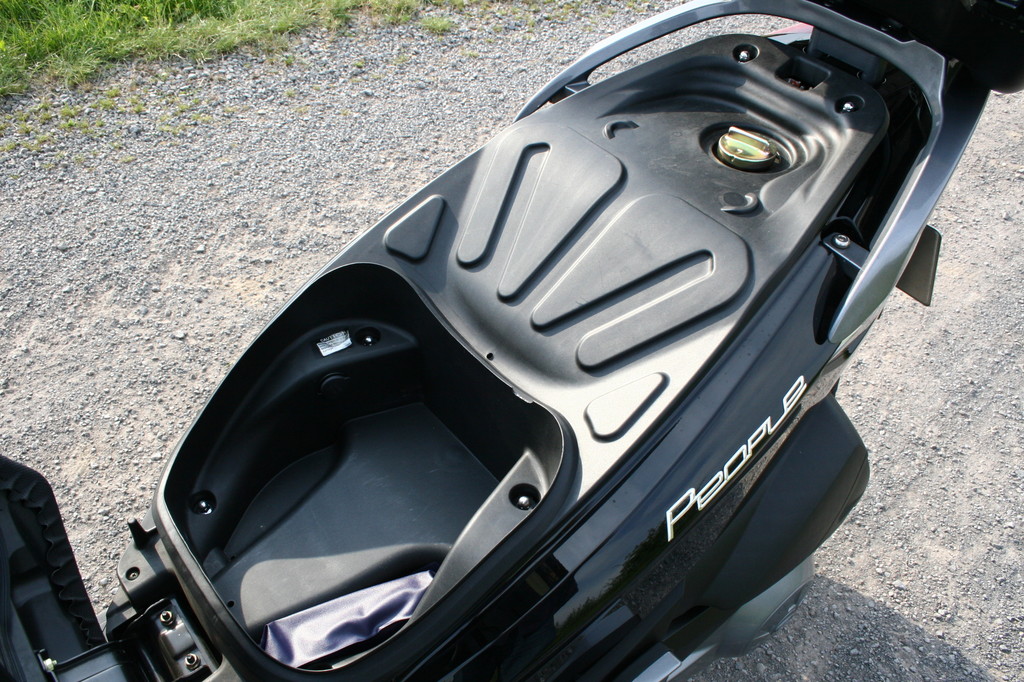 Kymco People GT 300i.