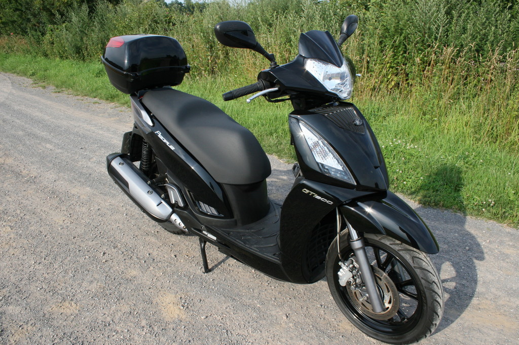 Kymco People GT 300i.