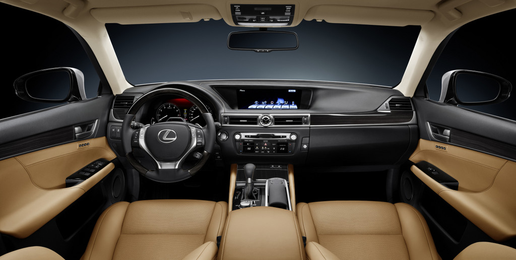 Lexus GS 350.