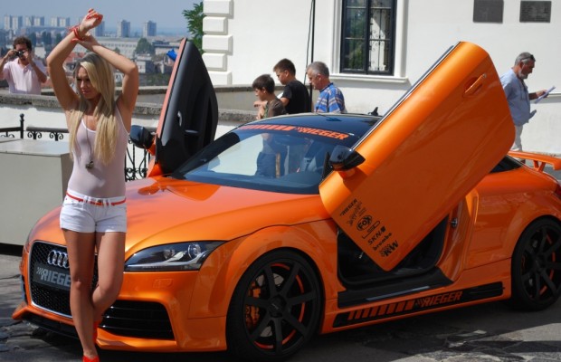 MISS TUNING-Kalender 2012: Mandy Lange zum Fotoshooting in Kroatien