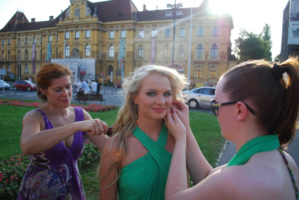 MISS TUNING-Kalender 2012: Mandy Lange zum Fotoshooting in Kroatien