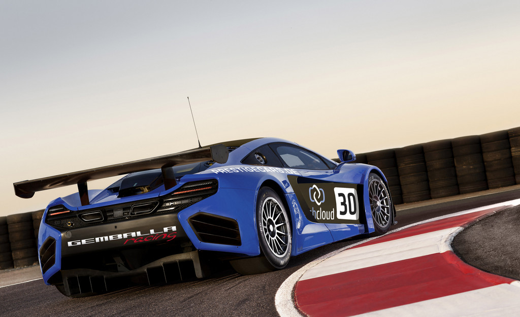 McLaren MP4-12C GT3.