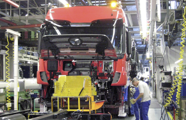 Mercedes-Benz-Werk Wörth plant bis zu 1000 Neueinstellungen