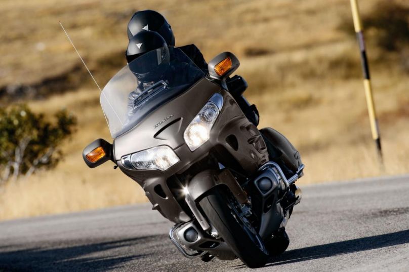 Motorrad: Honda Goldwing - Schmalspur Cabrio