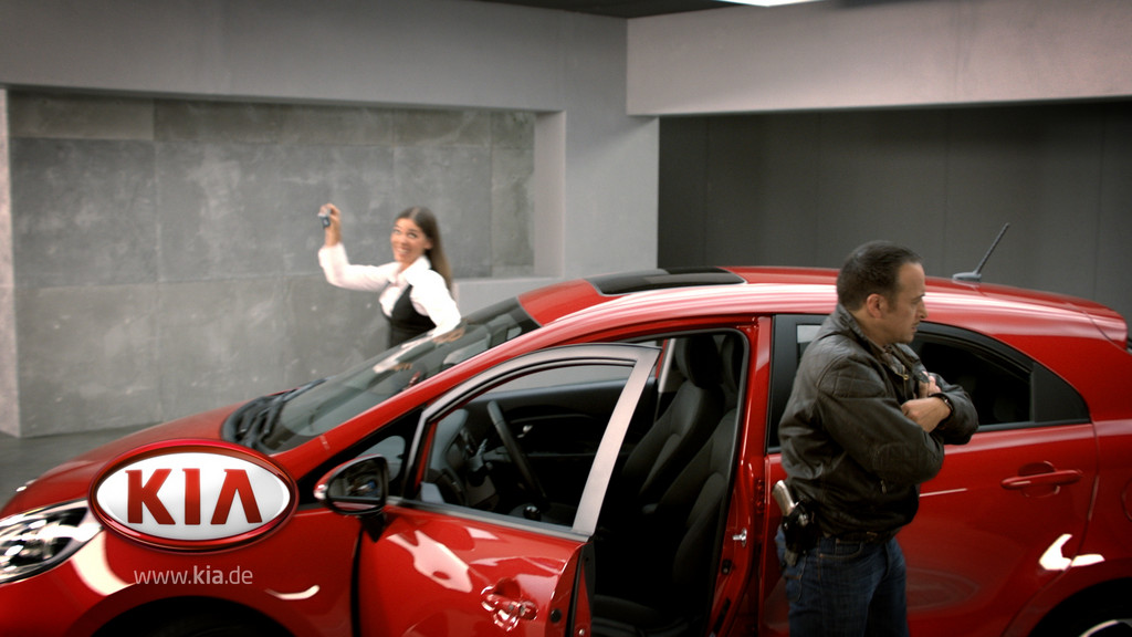 Nach der Kampagne für den Sportage kooperiert Kia zur Einfürhung des Rio erneut mit der RTL-Serie „Alarm für Cobra 11“.