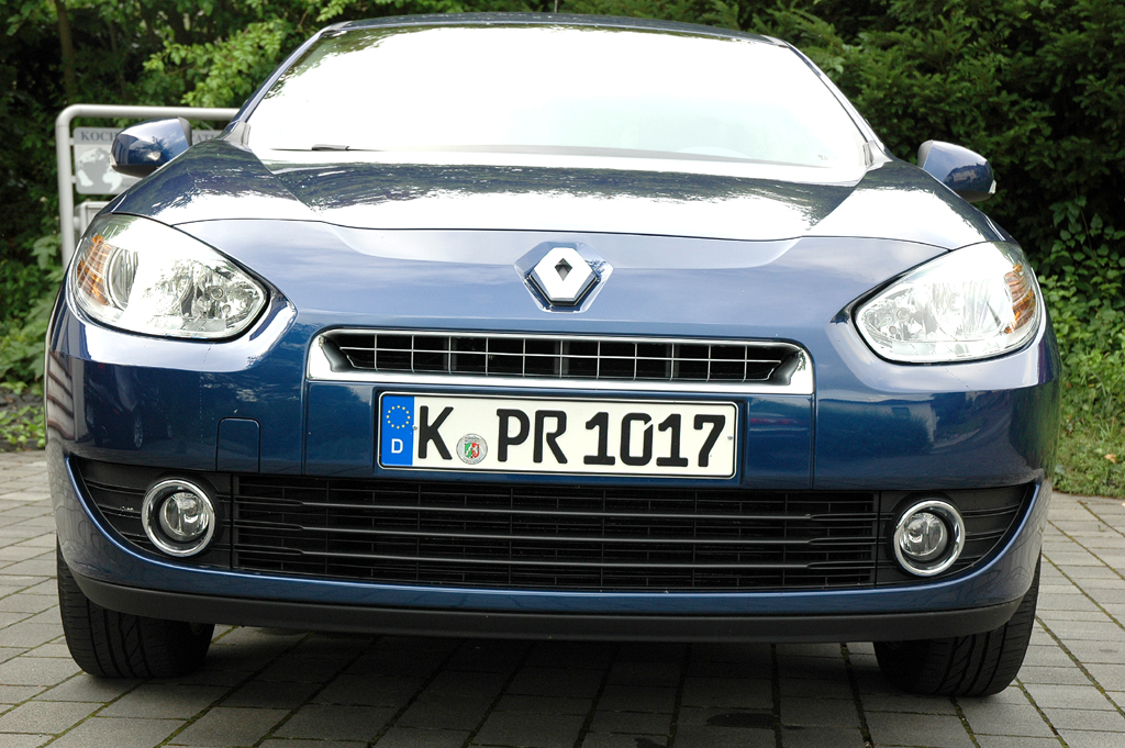 Renault Fluence: Blick auf die Frontpartie. 