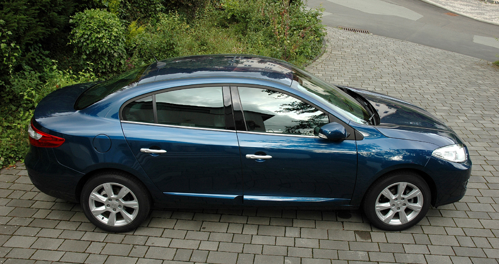 Renault Fluence: Und so sieht die Limousine von oben und von der Seite aus.