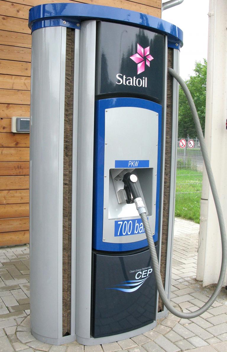 Statoil-Wasserstoff-Ladestation mit 700 bar für Pkw. 