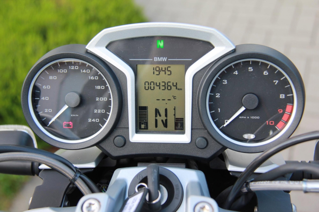 Test: BMW R 1200 R Classic - Der Nachfahre der „Gummikuh“ 