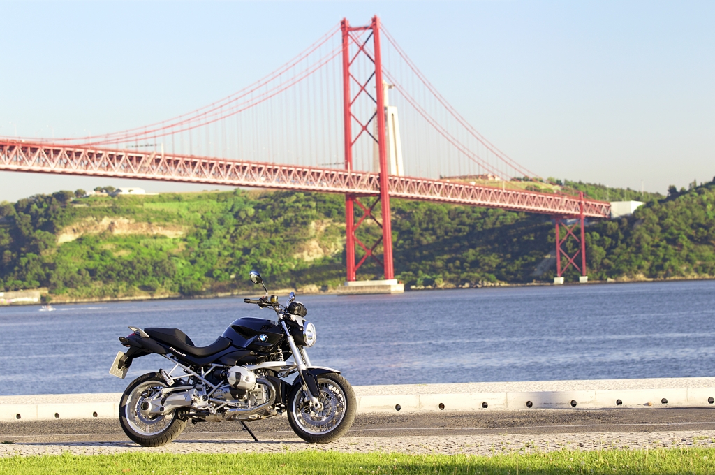 Test: BMW R 1200 R Classic - Der Nachfahre der „Gummikuh“ 