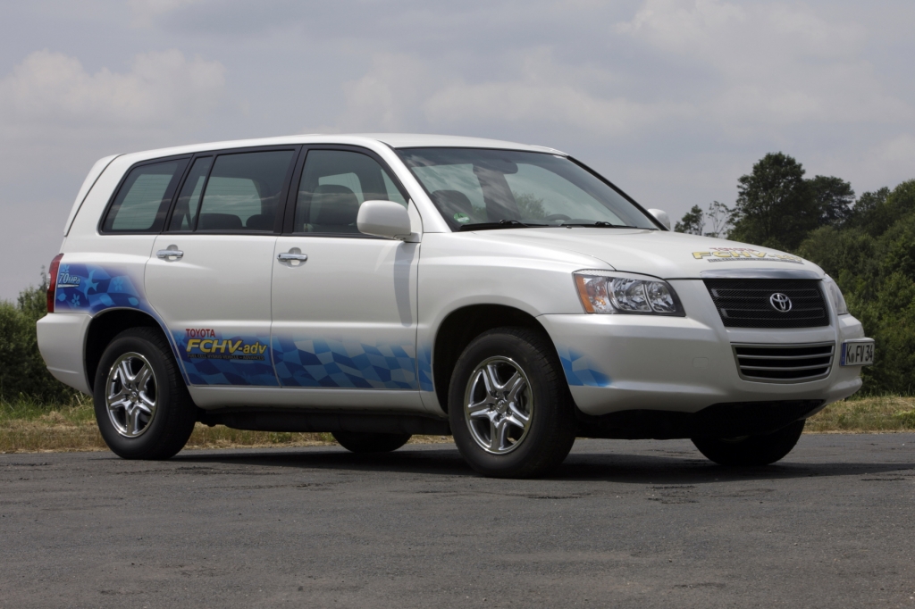 Toyota-Brennstoffzellenfahrzeug FCHV-adv.