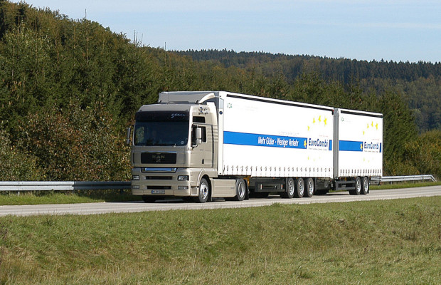 VDIK steht hinter Feldversuch mit langen Lastwagen