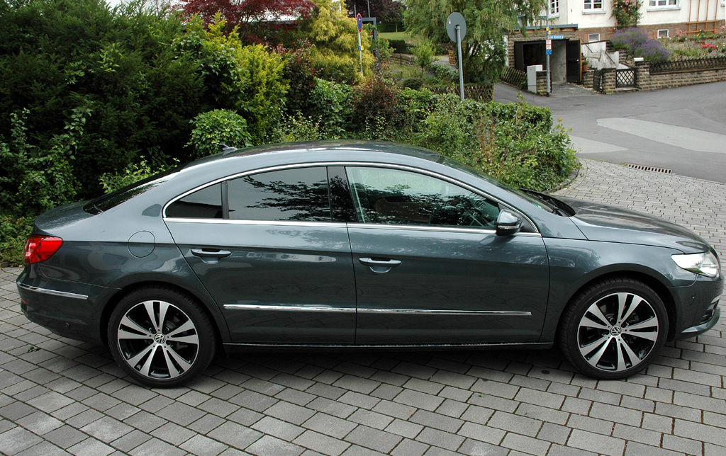 VW Passat CC: Und so sieht der viertürige Viersitzer von der Seite aus.