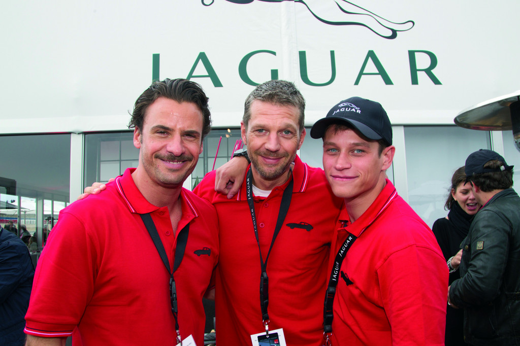 Zu Gast bei der Deutschlandpremiere des Jaguar XKR-S und der 50-Jahr-Feier für den E-Type (von links): Stephan Luca, Kai Wiesinger und Vinzenz Kiefer, 