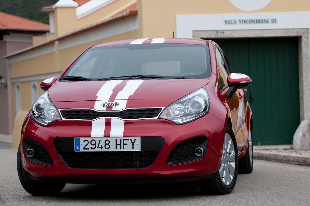 Zum Aufschwung beitragen soll unter anderem der neue Kia Rio. Mit seinem schmallippigen Kühlergrill verfügt er über ein unverwechselbares und frisches Design. 