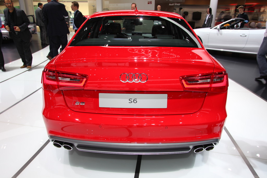 Audi S6.
