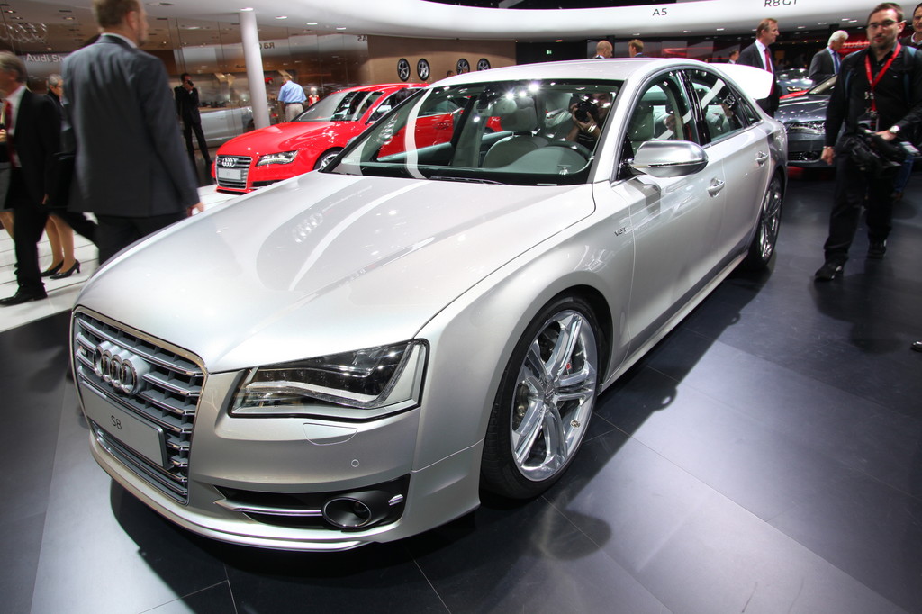 Audi S8.