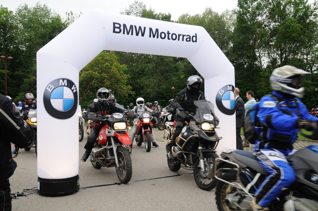 BMW ruft zur GS-Challenge 2012 auf