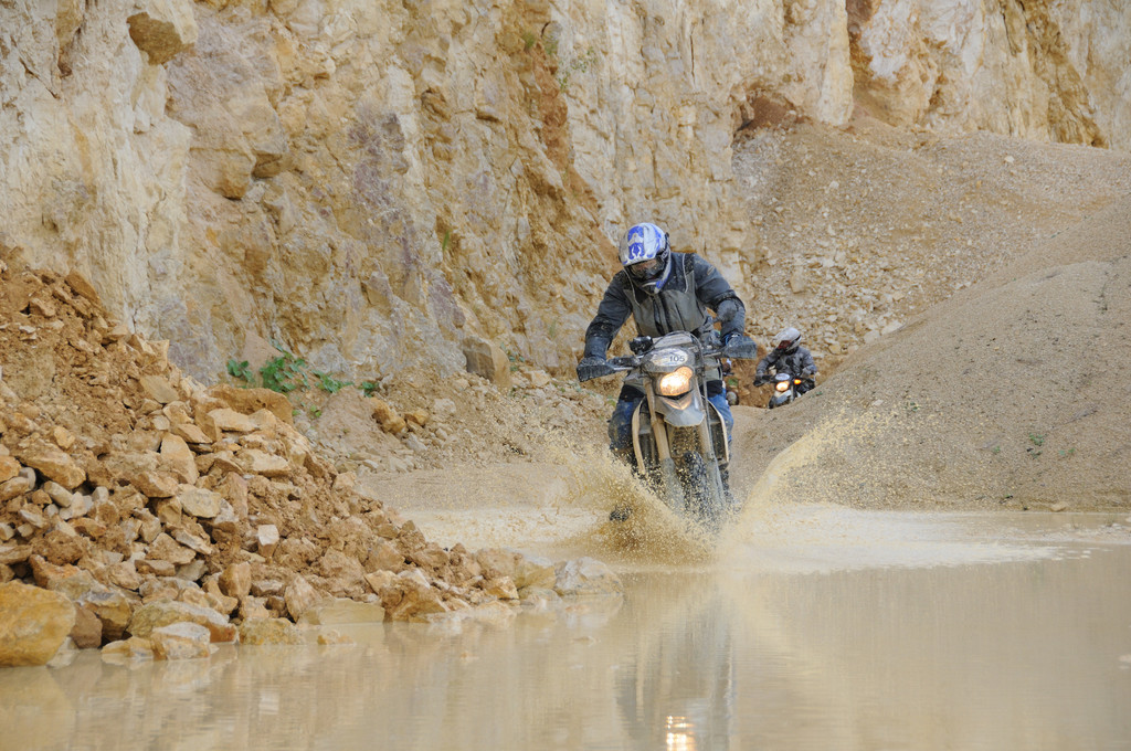 BMW ruft zur GS-Challenge 2012 auf
