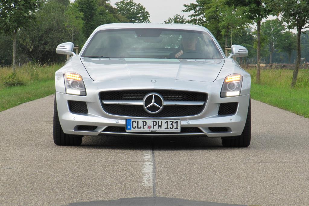 Beim Kauf eines neuen SLS wechseln mindestens 186.830 Euro den Besitzer