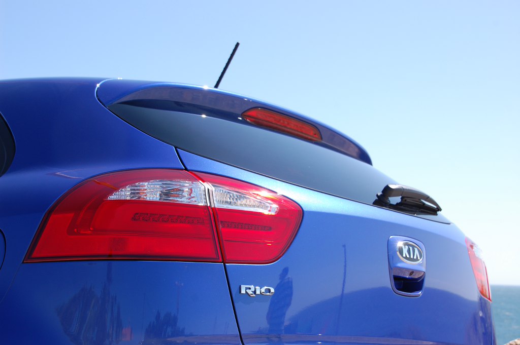 CO2-Rekord und spannendes Design - Kia schickt den neuen Rio ins Rennen. 