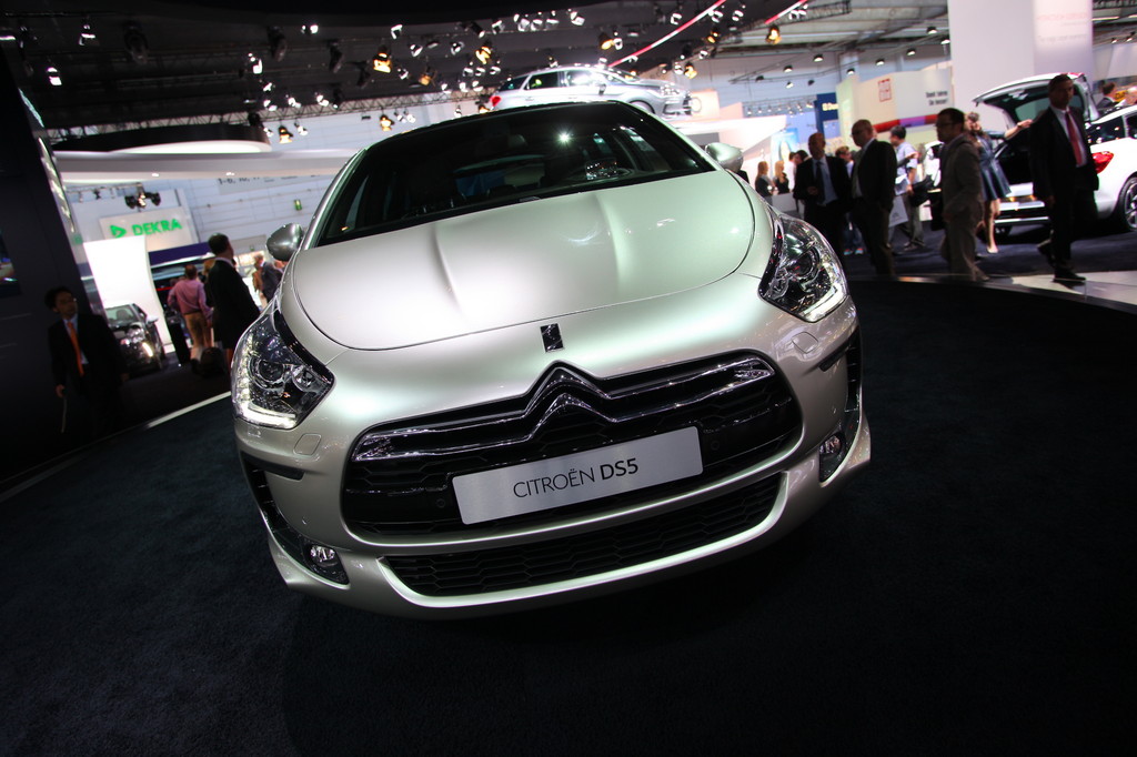 Citroen DS5.