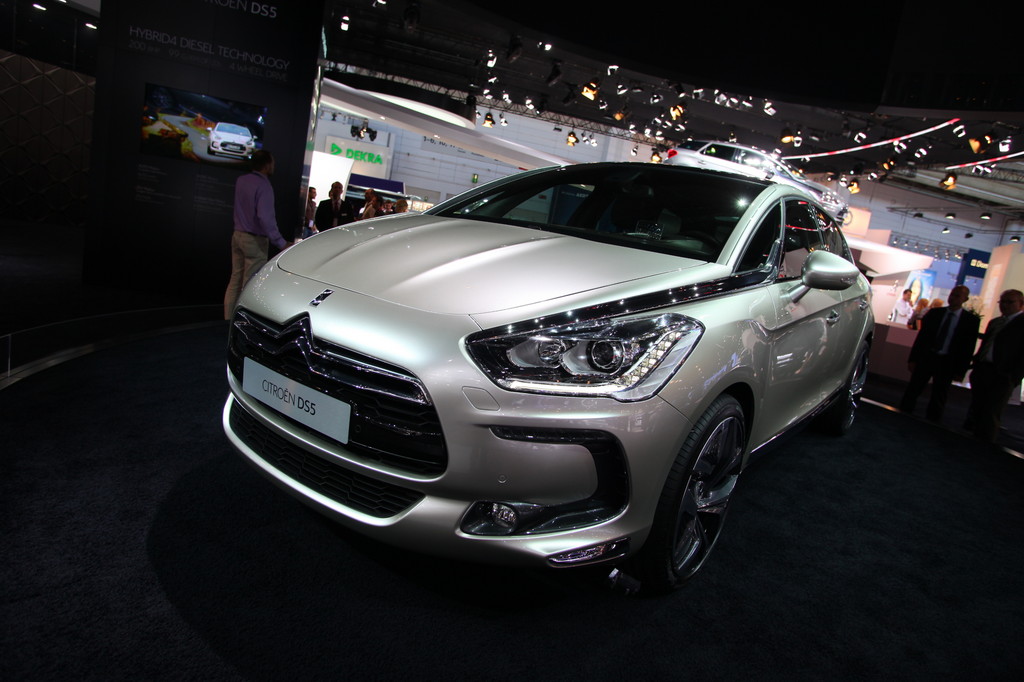 Citroen DS5.