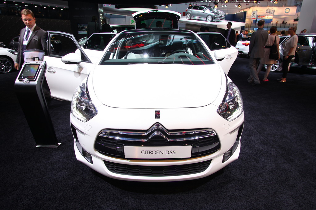 Citroen DS5.