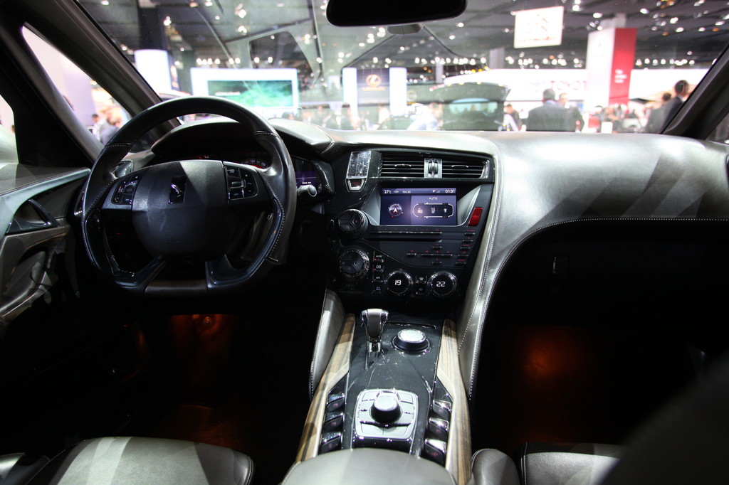 Citroen DS5.