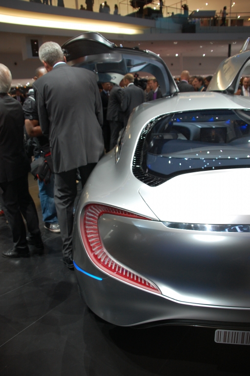 Daimler-Chef Zetsche forciert die Brennstoffzelle