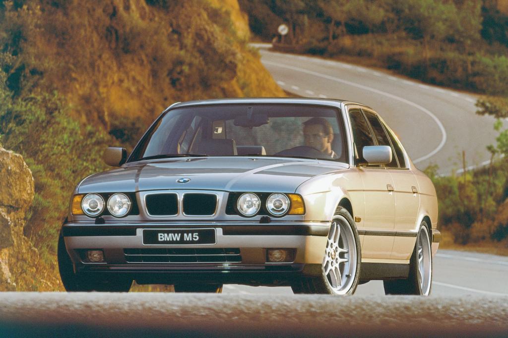 Der M5 der Baureihe E34 - nach Facelift und mit 340 PS