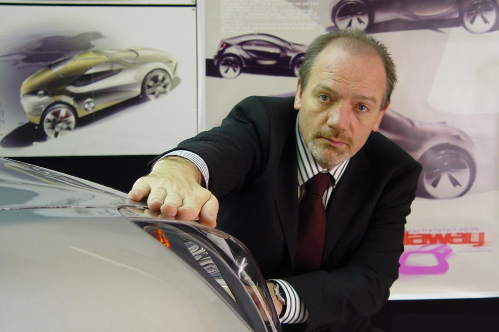 Die Kunst der fließenden Linien- der Designer Thomas Bürkle