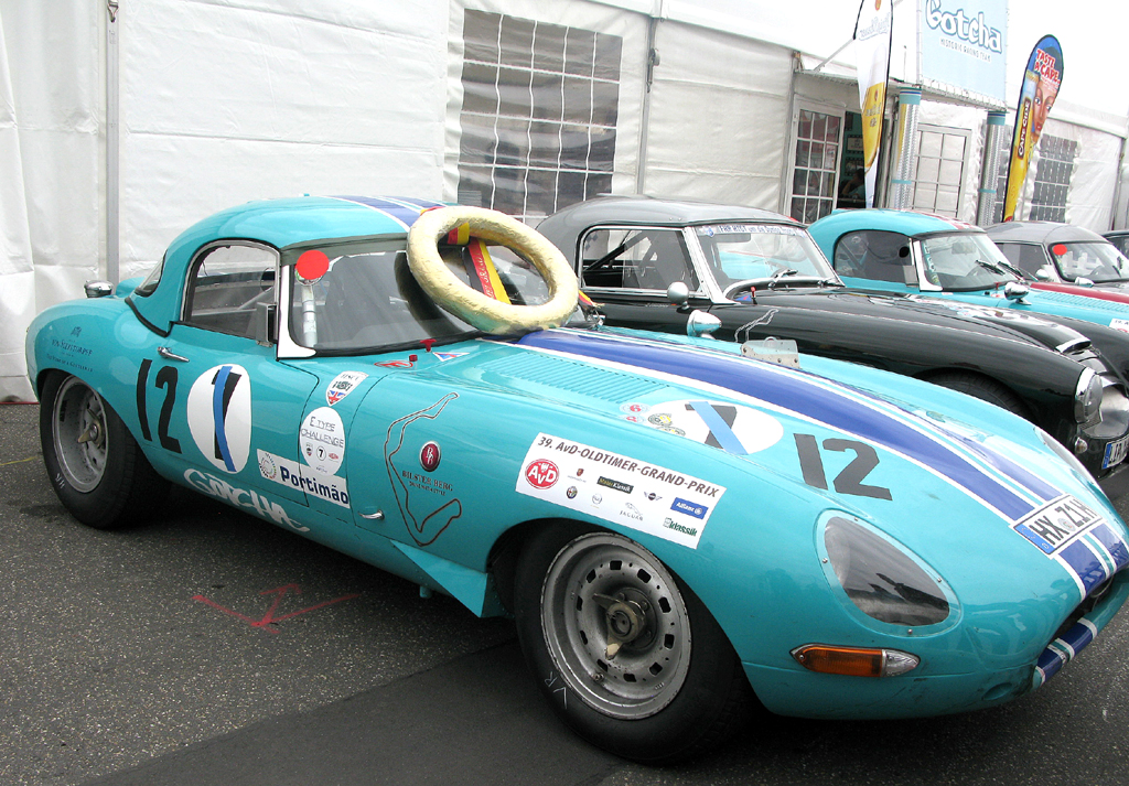 E-Type-Parade beim AvD-Oldtimer-Grand-Prix auf dem Nürburgring. 