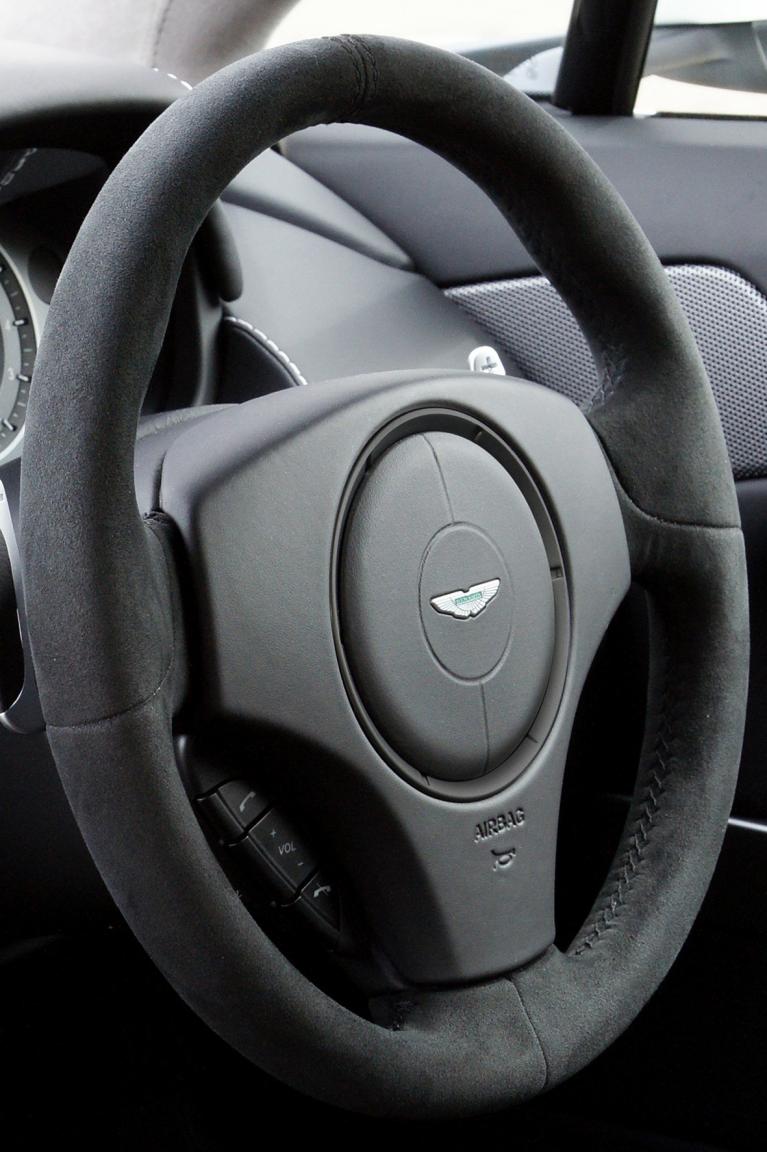 Einen Aston Martin für weniger als 100 000 Euro