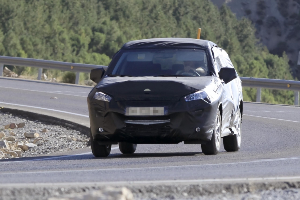Erwischt: Citroën und Peugeot bringen Baby-SUV
