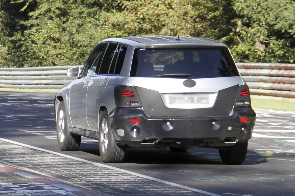 Erwischt: Erlkönig Mercedes GLK - Im Look der Brüder