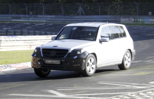 Erwischt: Erlkönig Mercedes GLK - Im Look der Brüder