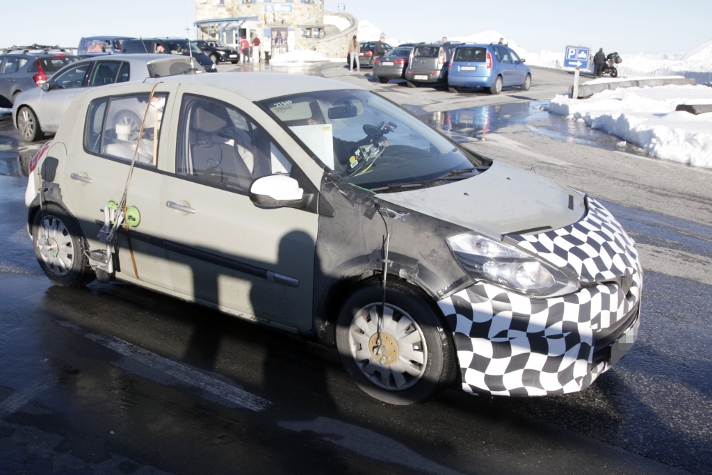 Erwischt: Erlkönig Renault Clio