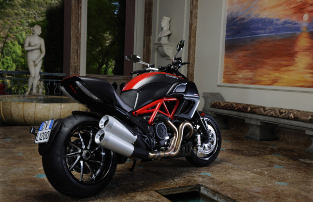 Fahrbericht Ducati Diavel: Batman's Bike