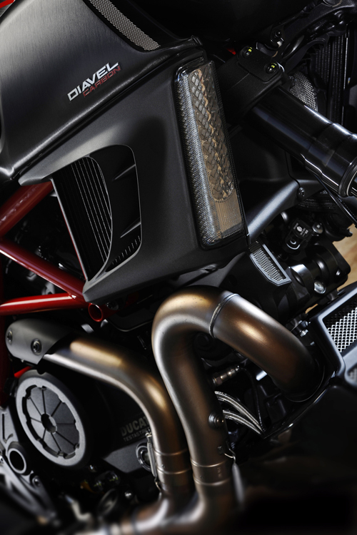 Fahrbericht Ducati Diavel: Batman's Bike
