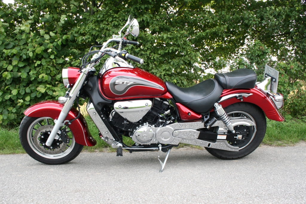 Fahrbericht Hyosung ST 700i: Artgerechter Auftritt