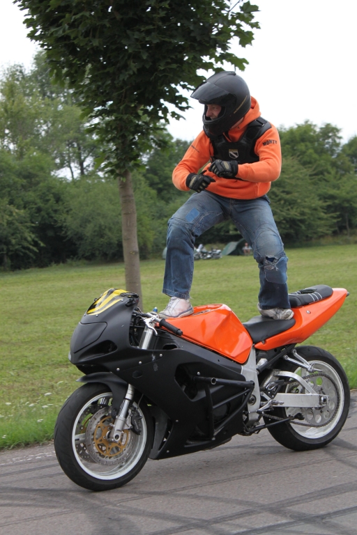 Fighterama: Motorrad Sport & Tuning Messe mit Stuntshow und „Motorisiertes Kunstturnen“