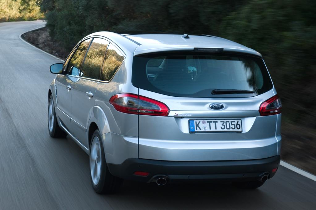 Ford S-Max schlägt sich wacker gegen 5er BMW