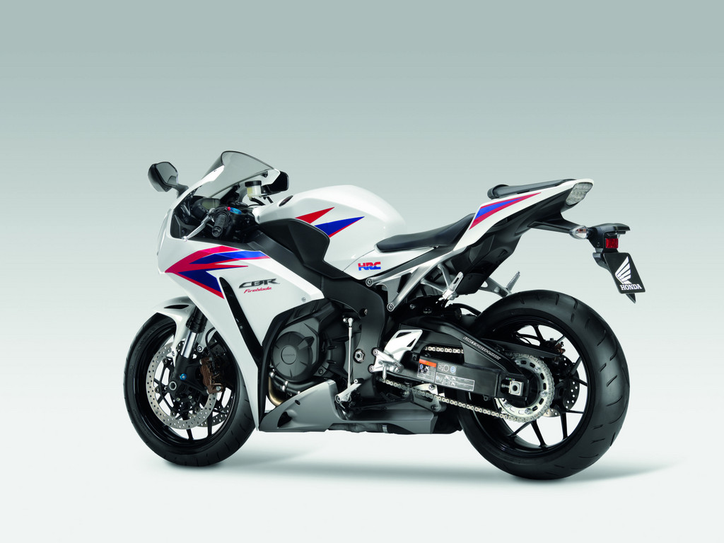 Honda Fireblade geht umfangreich überarbeitet in die neue Saison