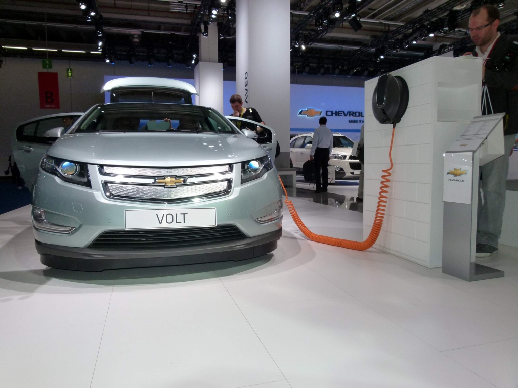IAA 2011 – Alternative Antriebe: Opel Ampera, Chevrolet Volt und Toyota Prius