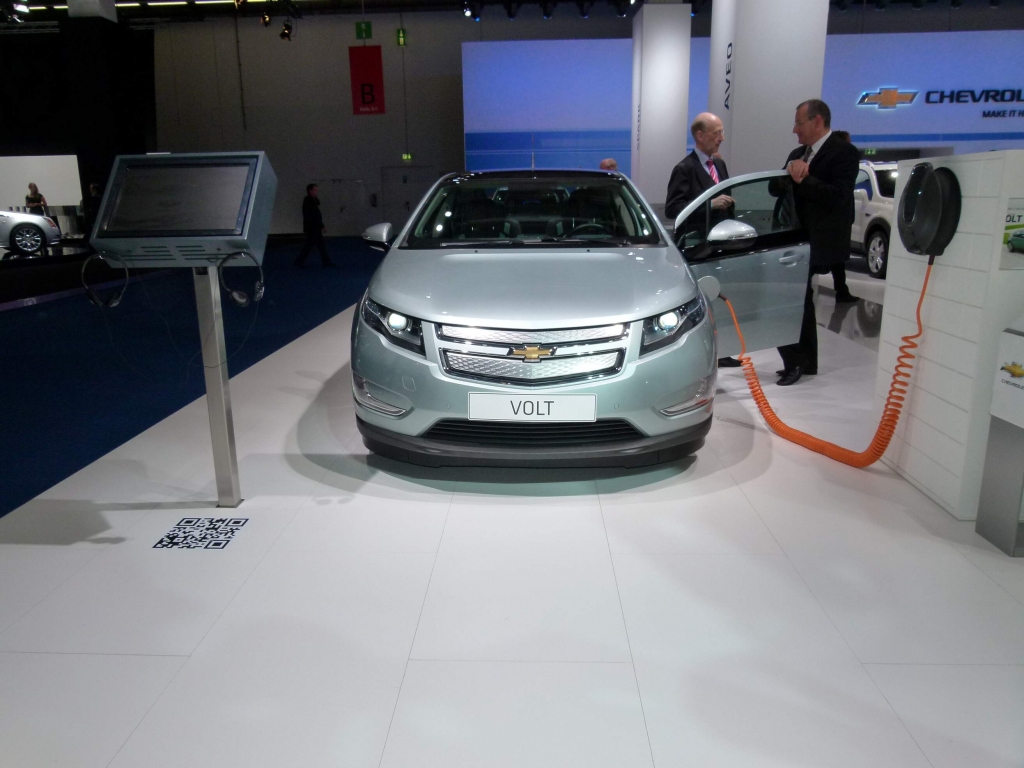 IAA 2011 – Alternative Antriebe: Opel Ampera, Chevrolet Volt und Toyota Prius