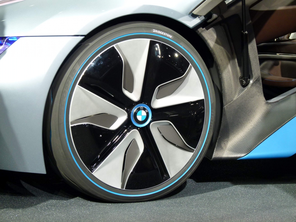 IAA 2011 – Alternative Antriebe: Opel Ampera, Chevrolet Volt und Toyota Prius