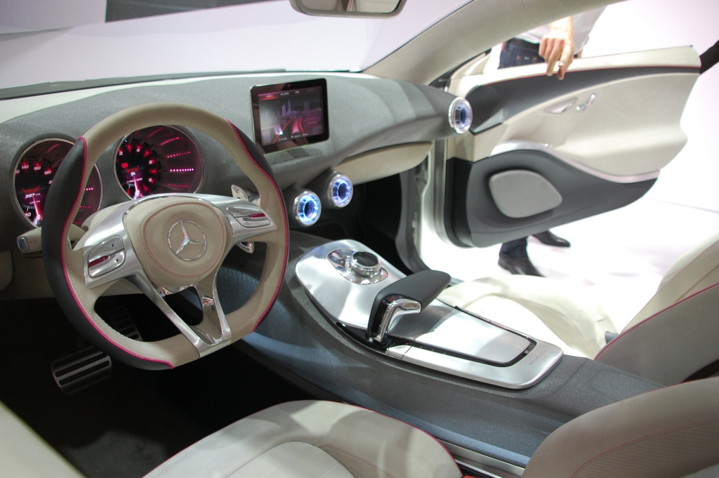 IAA 2011 – Alternative Antriebe: Opel Ampera, Chevrolet Volt und Toyota Prius