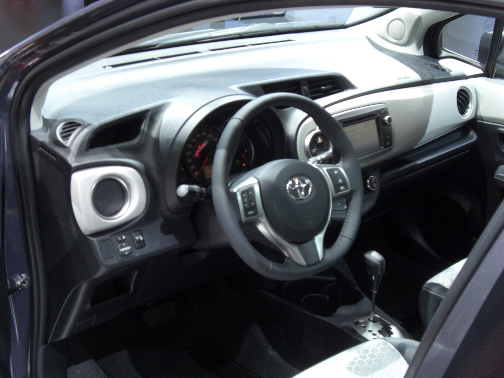 IAA 2011 – Alternative Antriebe: Opel Ampera, Chevrolet Volt und Toyota Prius